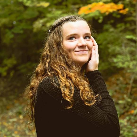 Meet your Posher, Bryn - Picture 1 of 1